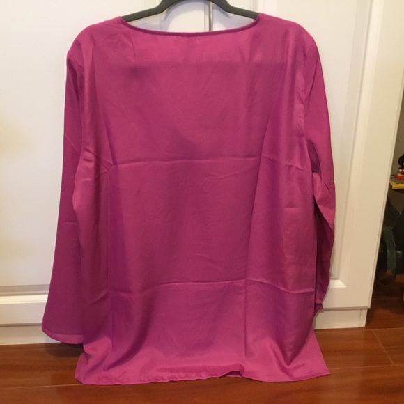 New without tags AVON Pink Embellished Blouse - Picture 5 of 6